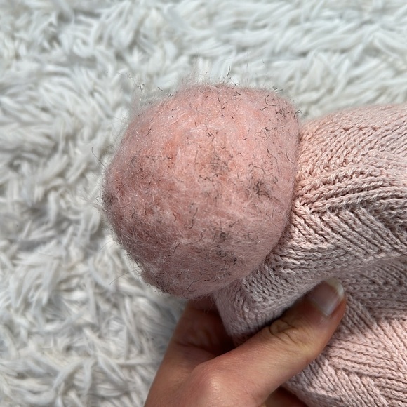 Lululemon Fleece Lined Pom Pom Beanie - Picture 4 of 4